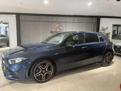 Azul Usado 2021 Mercedes A200 Utilitario | 26.990 € (Precio justo)