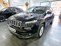 Negro Usado 2015 Jeep Cherokee Longitude SUV | 16.200 € (Precio justo)