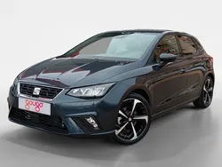 Gris / plata Usado 2024 Seat Ibiza FR Berlina | 22.500 € (Precio justo)