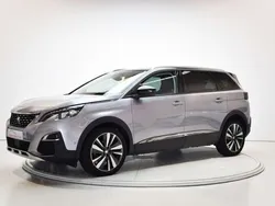 Gris Usado 2020 Peugeot 5008 Allure Monovolumen | 25.400 € (Un poco caro)