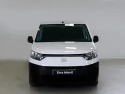 Blanco Usado 2023 Fiat Doblò Monovolumen | 18.990 €