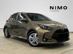 Usado 2021 Toyota Yaris Hybrid Active Utilitario | 16.990 € (Precio justo)