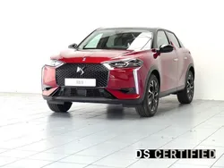 Rojo Usado 2023 DS Automobiles DS3 Crossback E-Tense Opera SUV | 46.480 €