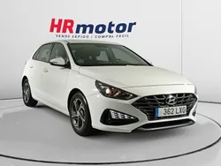 Blanco Usado 2022 Hyundai i30 Berlina | 15.160 € (Precio justo)