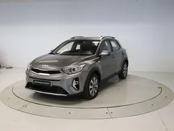 Plata Usado 2024 Kia Stonic SUV | 17.500 € (Precio justo)