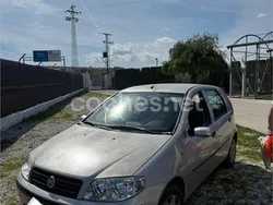 Gris / plata Usado 2004 Fiat Punto Dynamic Utilitario | 1500 € (Precio justo)