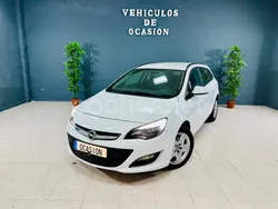 Blanco Usado 2013 Opel Astra Business Familiar | 4499 € (Precio justo)