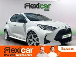 Blanco Usado 2023 Toyota Yaris Hybrid Style Berlina | 21.290 € (Precio justo)