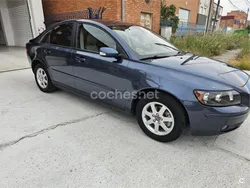 Azul Usado 2005 Volvo S40 Berlina | 4400 €
