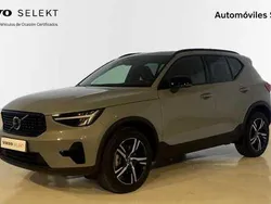 Gris Nuevo 2025 Volvo XC40 Plus SUV | 44.200 € (Precio justo)