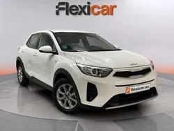 Blanco Usado 2022 Kia Stonic SUV | 11.890 € (Buen precio)