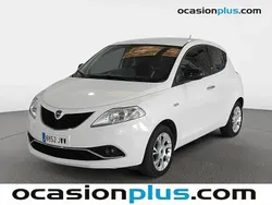 Blanco Usado 2017 Lancia Ypsilon Gold Utilitario | 9450 € (Un poco caro)