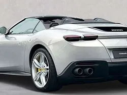 Plateado Nuevo 2024 Ferrari Roma Coupe | 373.900 €