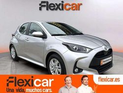 Gris Usado 2024 Toyota Yaris Edition Utilitario | 15.890 € (Super precio)