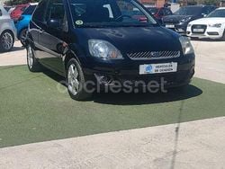 Negro Usado 2006 Ford Fiesta Utilitario | 2499 € (Precio justo)