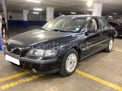 Negro Usado 2004 Volvo S60 Momentum Berlina | 4900 € (Un poco caro)