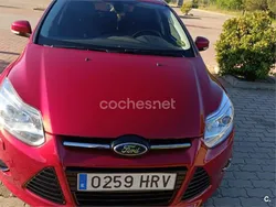 Rojo Usado 2013 Ford Focus Titanium Berlina | 7700 € (Precio justo)