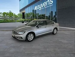 Gris plata Usado 2020 VW Passat Business Berlina | 19.400 € (Precio justo)