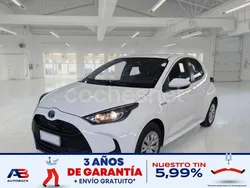 Blanco Usado 2021 Toyota Yaris Hybrid Active Berlina | 14.250 € (Buen precio)