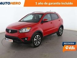 Rojo Usado 2015 Ssangyong (KGM) Korando Limited SUV | 10.599 €