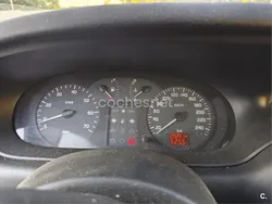 Beige Usado 2003 Renault Mégane II Expression Berlina | 1900 € (Precio justo)