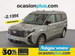Gris / plata Usado 2024 Ford Tourneo Courier Titanium Monovolumen | 23.490 €