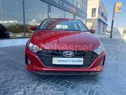 Granate Usado 2023 Hyundai i20 Berlina | 16.990 € (Precio justo)