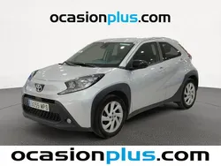 Gris Usado 2024 Toyota Aygo Play Utilitario | 14.000 € (Precio justo)