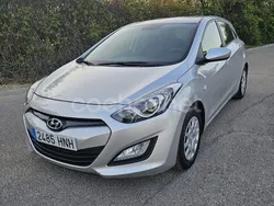 Gris / plata Usado 2012 Hyundai i30 Berlina | 8200 € (Precio justo)