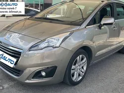 Beige Usado 2016 Peugeot 5008 Style Monovolumen | 12.500 € (Un poco caro)