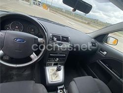 Gris / plata Usado 2004 Ford Mondeo Futura Berlina | 2800 € (Precio justo)
