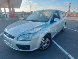 Gris / plata Usado 2006 Ford Focus Ghia Berlina | 4500 € (Precio justo)