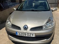 Beige Usado 2006 Renault Clio II Dynamique Berlina | 2600 € (Precio justo)