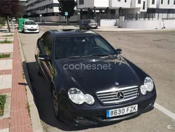 Negro Usado 2004 Mercedes C200 Berlina | 2700 € (Buen precio)