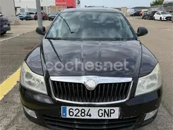Negro Usado 2009 Skoda Octavia Active Berlina | 2900 € (Precio justo)