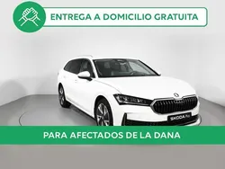 Blanco Usado 2024 Skoda Superb Selection Familiar | 37.600 € (Precio justo)