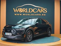 Negro Usado 2022 Ford Mustang Mach-E Basis SUV | 38.295 € (Precio justo)