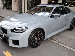 Gris Usado 2024 BMW M2 Sport Line Coupe | 81.998 € (Un poco caro)