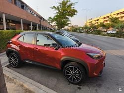 Rojo Usado 2025 Toyota Yaris Cross Sport SUV | 29.000 €