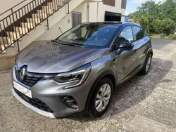 Gris Usado 2020 Renault Captur Zen SUV | 16.500 € (Un poco caro)