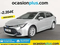 Plateado Usado 2023 Toyota Corolla Active Familiar | 23.546 € (Precio justo)