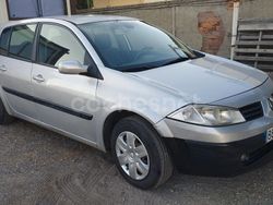 Gris / plata Usado 2005 Renault Mégane II Authentique Berlina | 2900 € (Un poco caro)