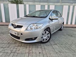 Marrón Usado 2007 Toyota Auris Luna Berlina | 2400 € (Un poco caro)