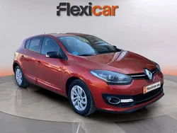 Rojo Usado 2015 Renault Mégane III LIMITED Berlina | 8990 € (Precio justo)