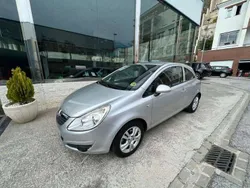 Gris / plata Usado 2009 Opel Corsa Berlina | 4800 € (Buen precio)