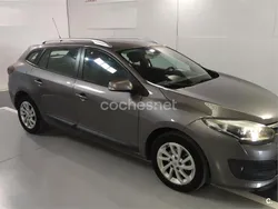 Gris / plata Usado 2014 Renault Mégane GrandTour Business Familiar | 8500 € (Un poco caro)