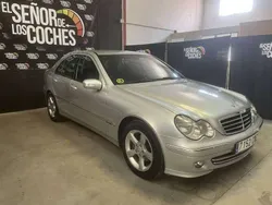 Plateado Usado 2004 Mercedes C180 Avantgarde Berlina | 7000 € (Precio justo)