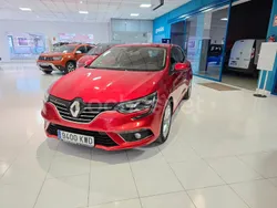 Granate Usado 2019 Renault Mégane IV Zen Berlina | 18.990 € (Caro)