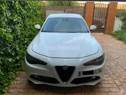 Blanco Usado 2018 Alfa Romeo Giulia Berlina | 16.900 € (Un poco caro)