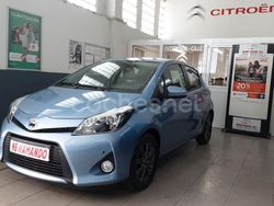 Azul Usado 2013 Toyota Yaris Hybrid Active Berlina | 11.900 € (Un poco caro)